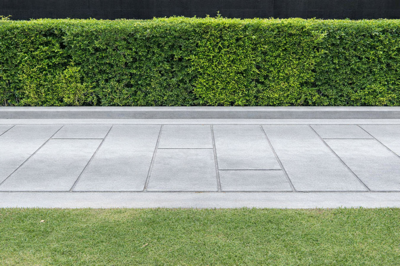 Concrete sidewalk building